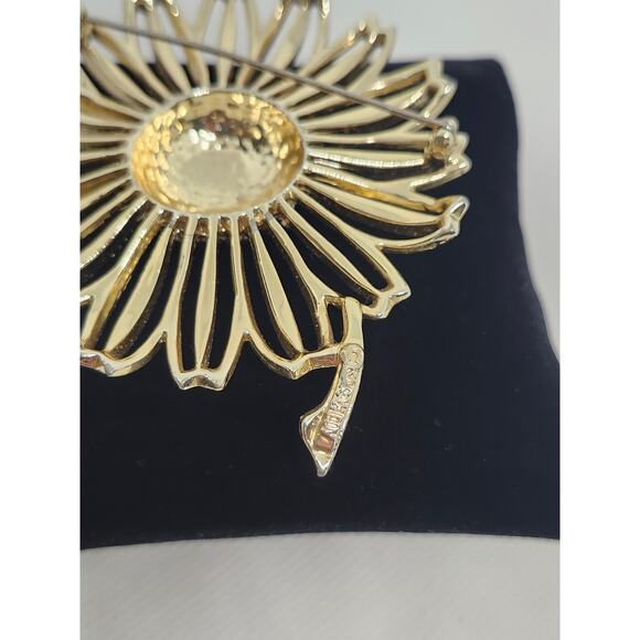 Vintage Sarah Coventry Daisy Mae 1960's Gold Tone Sunflower Brooch - Picture 5 of 8